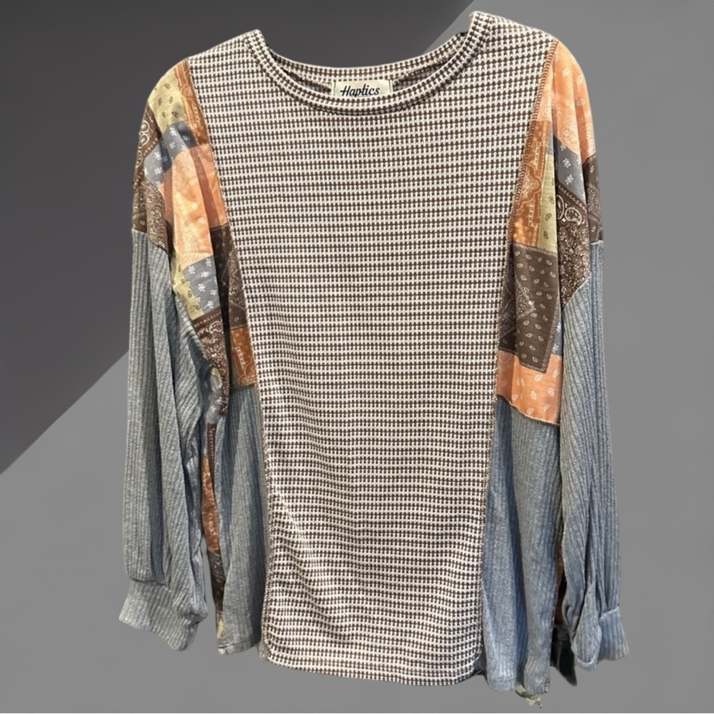 NWOT Mauve Print Patchwork Top Gray Sleeves Size M - Picture 2 of 6